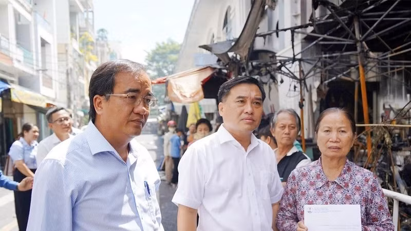 Đồng Nai: P Trấn Biên hỗ trợ các hộ dân thiệt hại sau vụ cháy TTTM Biên Hòa