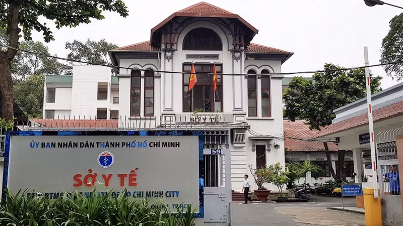 TP HCM: Xử phạt hai công ty y tế vi phạm, đình chỉ hoạt động phòng khám