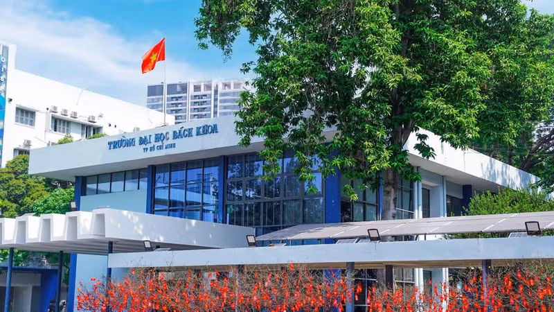 Hy hữu gói thầu hạ tầng tại Đại học Bách khoa TP.HCM áp dụng chỉ định thầu
