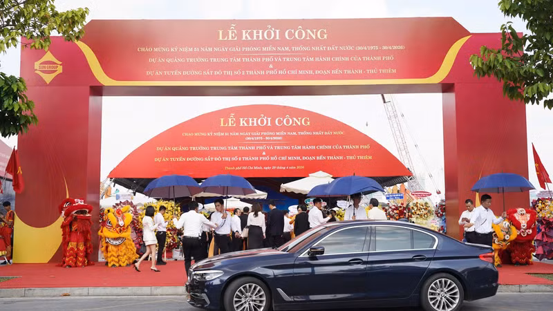 Lễ khởi công Quảng trường trung tâm TP và trung tâm hành chính của TP và khởi công xây dựng tuyến metro số 2 (Bến Thành - Thủ Thiêm). Ảnh: THUẬN VĂN