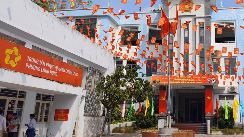 Long Hưng: Gói thầu 5,5 tỷ đồng chỉ có một nhà thầu, tiết kiệm 0,65%