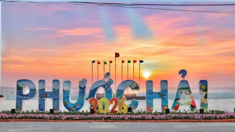 Linh vật ngựa mây tre tại Đất Đỏ: Khi nét đẹp truyền thống lên ngôi Tết 2026