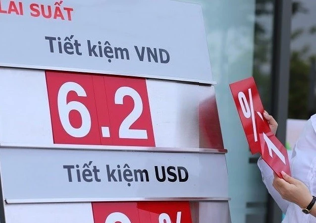 Đằng sau cuộc đua lãi suất ngân hàng