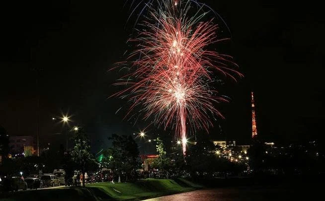 Lâm Đồng tổ chức bắn pháo hoa nổ tầm thấp tại 18 điểm ở 17 địa phương vào đêm giao thừa Tết Bính Ngọ 2026, từ 0h đến 0h15 ngày 17/2.