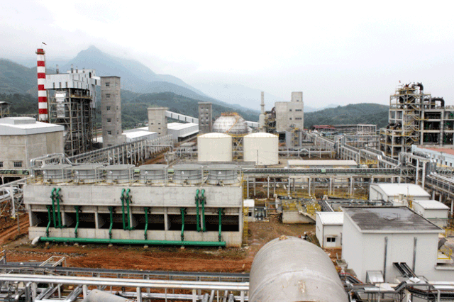 Nợ đầm đìa, đối tác kiện, tài khoản và tài sản của Vinachem bị phong tỏa No dam dia, doi tac kien, tai khoan va tai san cua Vinachem bi phong toa