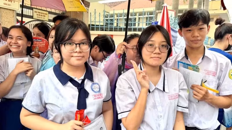 Điểm chuẩn 2026: AI, sư phạm và quân đội cùng vào nhóm “top”
