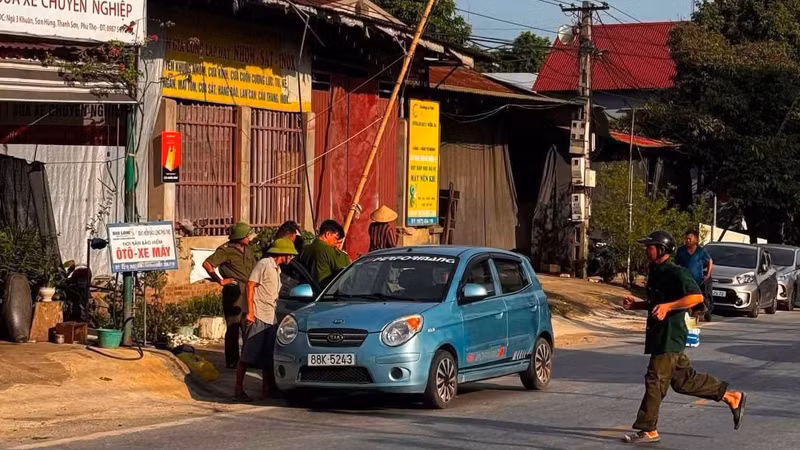 Phát hiện 2 thanh niên quê Sơn La tử vong trong ô tô ở Phú Thọ