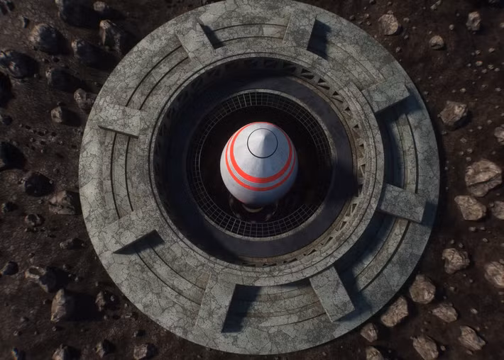 Trung Quốc cũng đã tạo ra các hệ thống mồi nhử để giữ cho lực lượng tên lửa của mình không bị phát hiện và tấn công. Các nhà phân tích phương Tây thường gọi một phần cơ sở hạ tầng này là "Vạn Lý Trường Thành ngầm" của Trung Quốc.