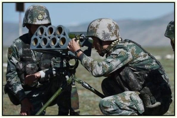 Khẩu pháo đa nòng này được các chuyên gia xác định là FHJ-02 FLASH, được đưa vào biên chế Trung Quốc năm 1993, được mô tả là một hệ thống phóng tên lửa chùm bảy nòng.