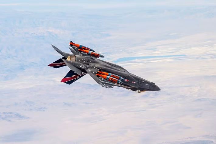 “Chúng tôi đã nhận được phản hồi rất tích cực. … Lầu Năm Góc rất quan tâm đến việc thảo luận về hiện đại hóa máy bay một cách tổng thể, từ cấp hành chính, cấp Nhà Trắng, và chúng tôi đang ở giữa quá trình này với họ, và chúng tôi đang được lắng nghe. Chúng tôi đang lắng nghe phản hồi, và nó khá tích cực.”