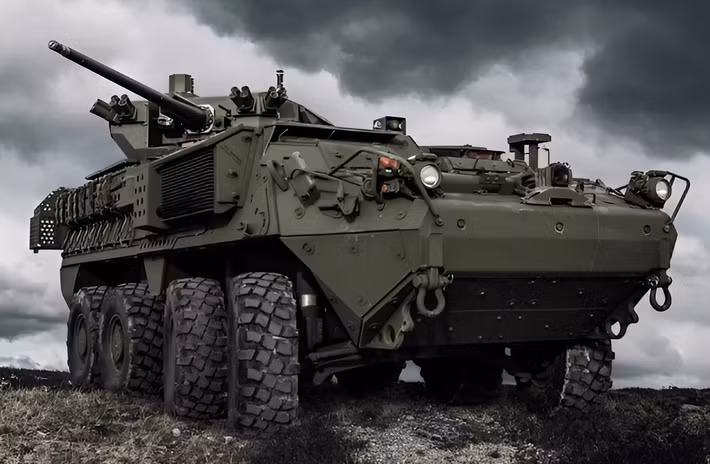 Biến thể được thử nghiệm tại Yakima tích hợp tháp pháo không người lái 30mm do Oshkosh Defense phát triển hợp tác với Pratt Miller Defense và Rafael Advanced Defense Systems. Hệ thống này mang lại khả năng sát thương và khả năng tấn công từ xa cao hơn đáng kể so với các thế hệ trước, đồng thời tích hợp khả năng kết hợp cảm biến tiên tiến, quang học ngắm bắn và phần mềm điều khiển hỏa lực.