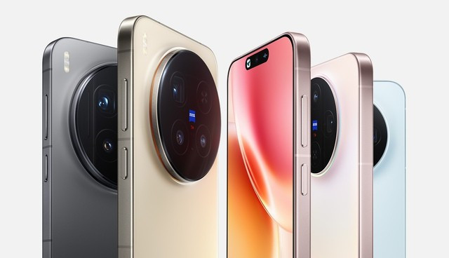 Tại sự kiện tổ chức tại Trung Quốc tối ngày 13/10, vivo trình làng dòng sản phẩm cao cấp vivo X300 và X300 Pro. Sự kiện được tổ chức với nhiều đại diện từ Việt Nam, hé lộ khả năng bán chính hãng của dòng máy này.