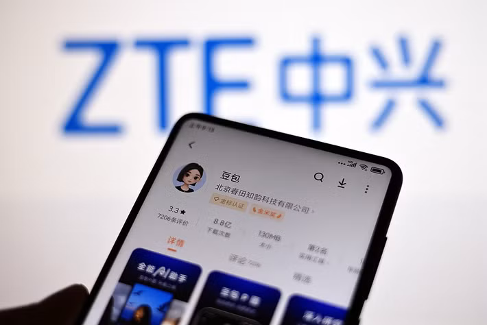 Sun Yanbiao cũng chỉ ra rằng ByteDance có thể đang tìm cách học theo hành động trước đây của Google, tham gia vào thị trường điện thoại di động để giành thị phần trong lĩnh vực phần mềm.