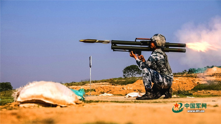 Những hệ thống này không chỉ gây ra mối đe dọa cho lực lượng đối phương mà còn cho cả người vận hành và quân đồng minh gần đó, do trọng lượng lớn, yêu cầu dự trữ nhiên liệu và khả năng hiển thị cao trên chiến trường.