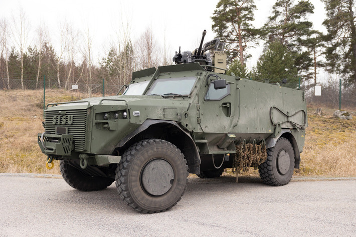 Mặc dù mới được công bố trong năm nay, hệ thống Loke đã được huấn luyện cấp trung đội với phi đội 21 của Không quân Thụy Điển. Phản hồi từ quá trình tích hợp sẽ cung cấp thông tin cho việc điều chỉnh thiết kế và đặt ra cơ sở cho các lần lặp lại trong tương lai.