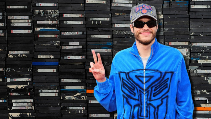 Thậm chí cả diễn viên hài Pete Davidson cũng tham gia vào xu hướng này, anh chia sẻ với tạp chí People rằng mình đã sưu tầm được 10.000 băng VHS trong thời kỳ đại dịch COVID-19.