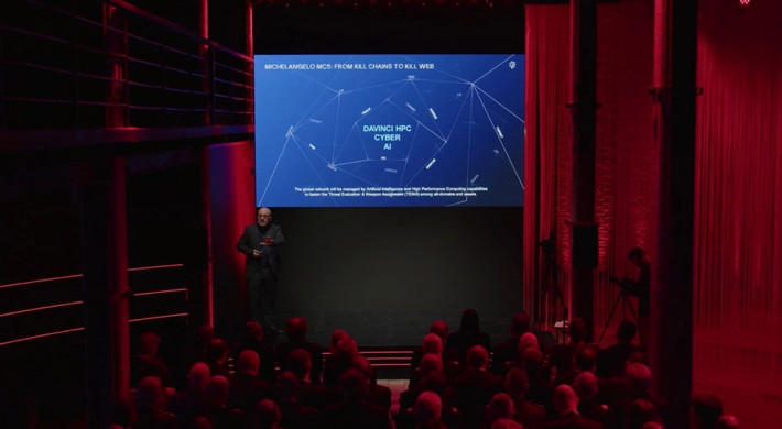 Toàn bộ hệ thống được điều khiển bởi trung tâm chỉ huy tích hợp sử dụng trí tuệ nhân tạo Davinci HPC Cyber AI và mạng lưới liên kết dữ liệu theo chuẩn NATO Link 16 và IFDL mới, cho phép chia sẻ tức thì thông tin mục tiêu với các hệ thống Patriot, IRIS-T SLM hay thậm chí Aegis Ashore của đồng minh.