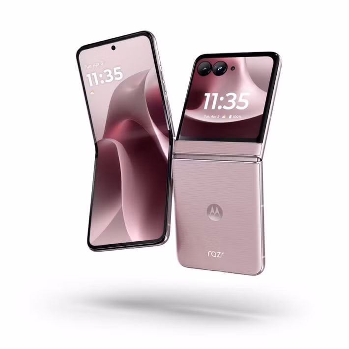 ​Đối với phiên bản năm 2026, chiếc Razr rẻ nhất được trang bị pin 4.800mAh trong khi vẫn giữ nguyên hỗ trợ sạc không dây 15W và sạc có dây 30W.