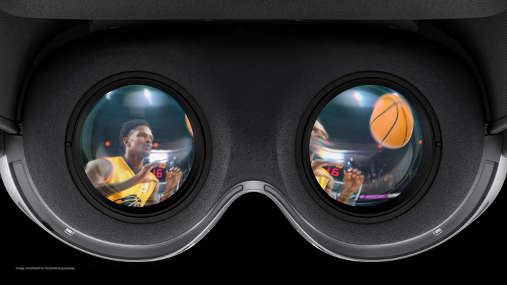Màn hình micro OLED của thiết bị sở hữu 27 triệu điểm ảnh, nhiều hơn Vision Pro 6 triệu điểm ảnh, với độ phân giải 3.552 x 3.840. Tần số quét đạt 90Hz, thấp hơn mức 120Hz của Vision Pro. Galaxy XR được trang bị hai camera pass-through độ phân giải cao, sáu camera theo dõi hướng ra ngoài và bốn camera theo dõi chuyển động mắt.