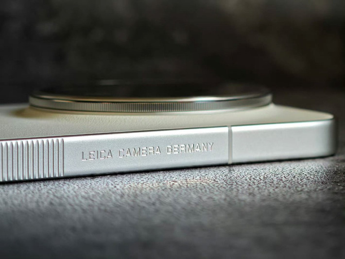 Sự việc bắt nguồn từ một video "mổ bụng" chiếc Xiaomi 17 Ultra phiên bản Leica được đăng tải trên mạng xã hội.