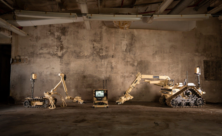 Các quân nhân được giao nhiệm vụ xử lý vật liệu nổ, những người đã được huấn luyện trên robot T7, cho biết vào thời điểm đó họ thích nó hơn vì thời lượng pin dài, tốc độ và tính linh hoạt.