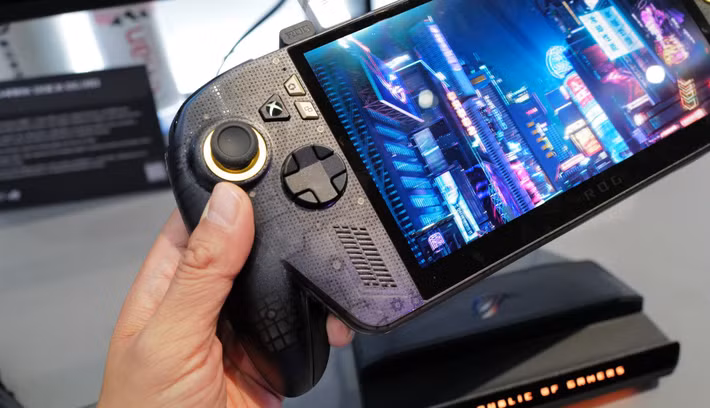 ASUS cho biết thiết bị hỗ trợ Auto SR Upscaling cũng như chế độ Xbox Mode, cho phép truy cập Game Pass, Steam, Battle.net và nhiều nền tảng chơi game PC khác từ một giao diện thống nhất.