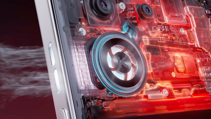 Mẫu máy đang được thử nghiệm sở hữu quạt chủ động nằm bên trong thân máy, hoạt động bằng cách đẩy luồng khí qua các lớp linh kiện để giảm nhiệt độ cho bộ xử lý. Thiết kế quạt được mô tả là thu gọn, khép kín và có khả năng chống bụi, giúp tối ưu độ bền khi sử dụng dài hạn.