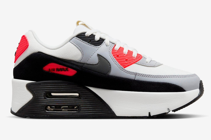 Tuy nhiên, AIR SNES chỉ là sản phẩm tạo ra một lần duy nhất để kỷ niệm cột mốc 35 năm, không được bán ra thị trường.