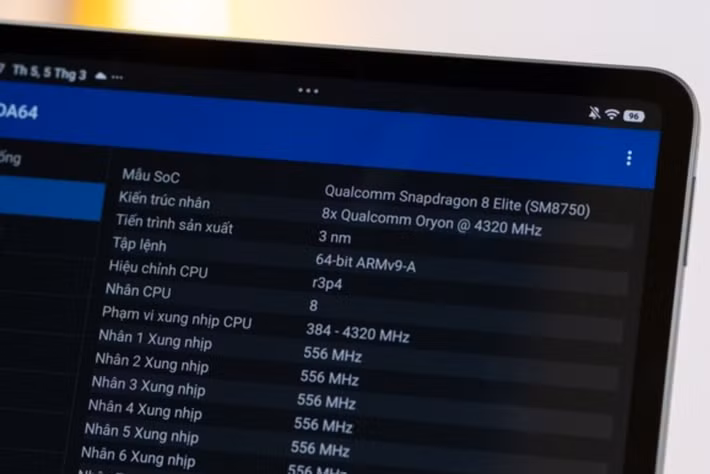 Điểm khiến Xiaomi Pad 8 Pro được nhắc tới nhiều nhất nằm ở hiệu năng. Máy dùng chip Snapdragon 8 Elite, một trong những vi xử lý mạnh nhất trên tablet Android hiện nay.