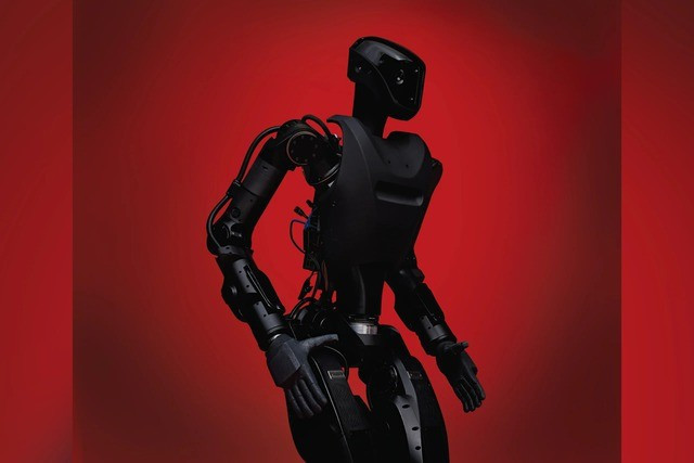 Sự xuất hiện của quân đoàn robot đặt ra những câu hỏi hóc búa về đạo đức chiến tranh. Ông Pathak khẳng định Phantom MK-1 sẽ không phải là những cỗ máy giết người tự động.