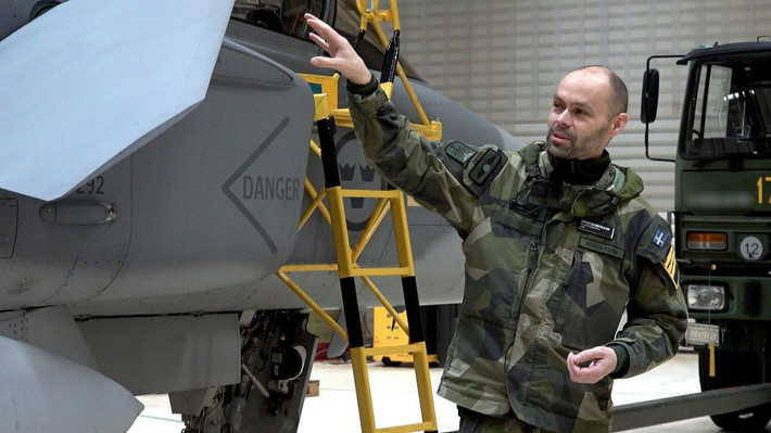 Trung tá Christian Bertilsson , chỉ huy lực lượng Thụy Điển tại Ba Lan, phát biểu: "Các hoạt động không quân hiệu quả đòi hỏi sự bảo vệ mặt đất mạnh mẽ. Các hệ thống chúng tôi triển khai đã tăng cường đáng kể an ninh căn cứ, cho cả chúng tôi và các đồng minh" .