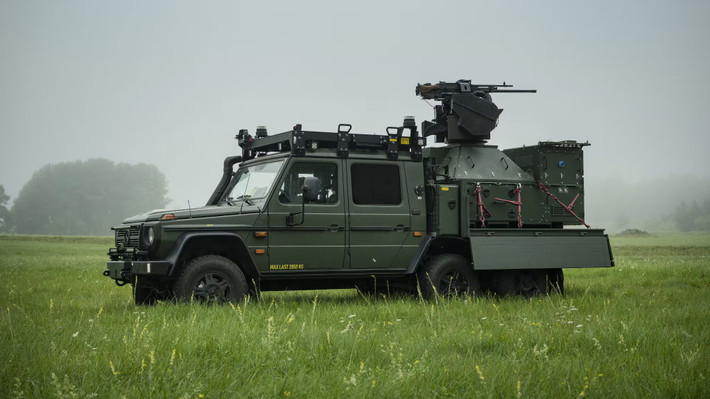 Hệ thống chống máy bay không người lái Loke mới của Thụy Điển đã chuyển từ giai đoạn phát triển nhanh chóng trong 84 ngày sang giai đoạn triển khai đầu tiên cho NATO , nơi nó bảo vệ các cơ sở quan trọng ở Ba Lan.