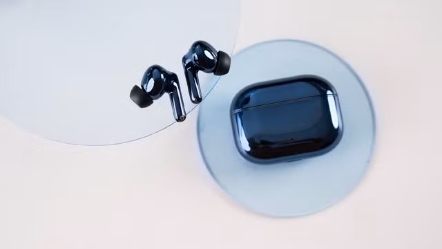 Vivo vừa giới thiệu mẫu tai nghe true wireless mới mang tên TWS 5, thuộc dòng sản phẩm cao cấp nhất của hãng.