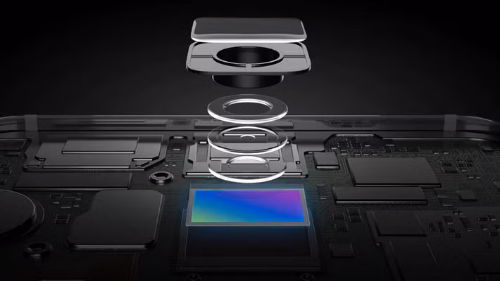 Cảm biến có kích thước 1/1.56 inch và tích hợp hàng loạt công nghệ xử lý ánh sáng tiên tiến như Front Deep Trench Isolation (FDTI) và Dual Vertical Transfer Gate (D-VTG), giúp mỗi điểm ảnh thu nhận nhiều ánh sáng và chi tiết hơn.