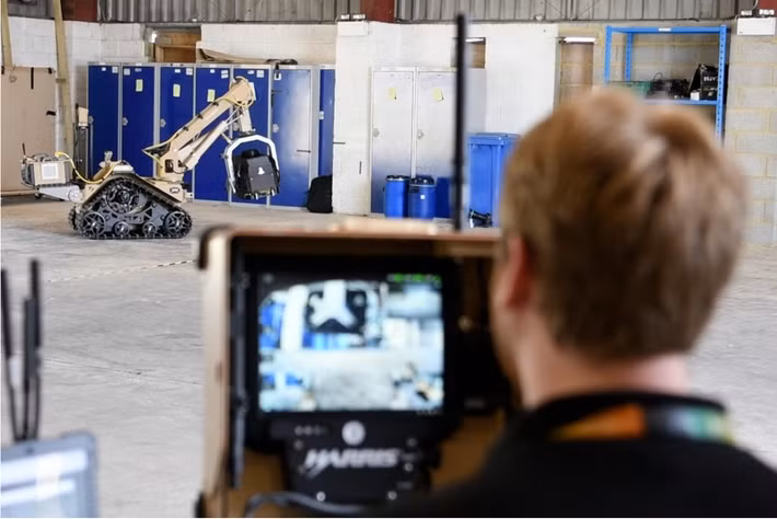 Giải thưởng này được trao vài năm sau khi Không quân Hoa Kỳ mua 170 robot T7 vào năm 2021 cho chương trình xử lý vật liệu nổ của mình.