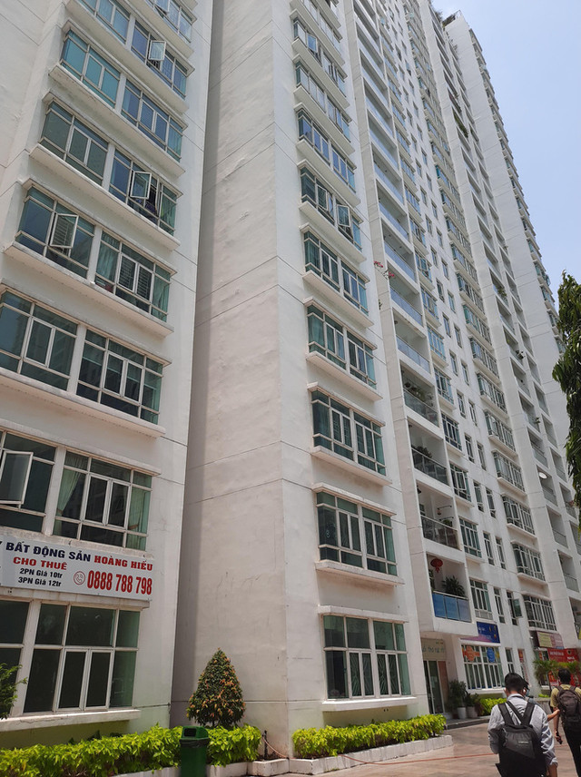 Nhân chứng nơi chung cư Tiến sĩ, luật sư Bùi Quang Tín tử vong nói gì? - Hình 2 Nhan chung noi chung cu Tien si, luat su Bui Quang Tin tu vong noi gi?-Hinh-2