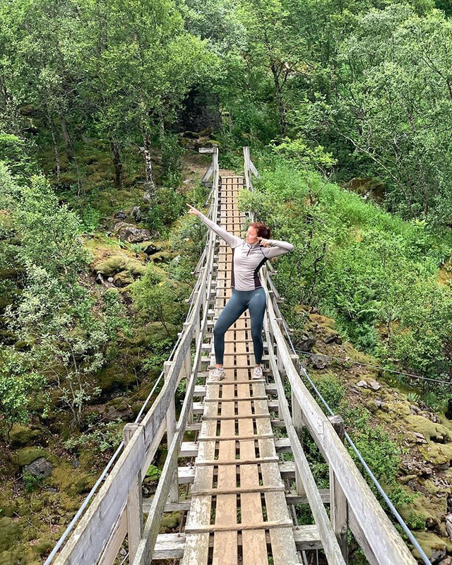 5 tỷ phú trẻ nhất thế giới tiêu tiền vào đâu? - Hình 5 5 ty phu tre nhat the gioi tieu tien vao dau?-Hinh-5