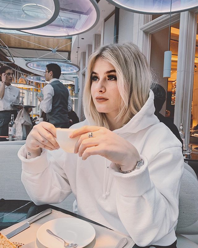 5 tỷ phú trẻ nhất thế giới tiêu tiền vào đâu? - Hình 7 5 ty phu tre nhat the gioi tieu tien vao dau?-Hinh-7