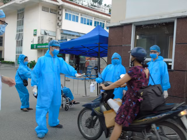 Danh sach chi tiet 6 o dich COVID-19 can phai giam sat chat che-Hinh-4