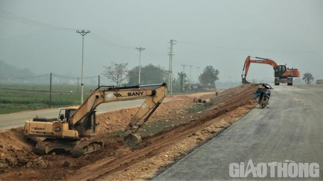 Cận cảnh cao tốc Mai Sơn - QL45 chuẩn bị hoàn thành - Hình 5 Can canh cao toc Mai Son - QL45 chuan bi hoan thanh-Hinh-5