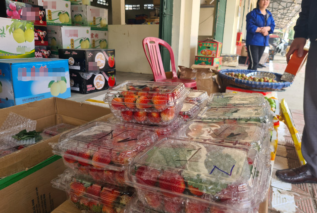 Ninh Binh: Vi sao tieu thuong cho Nam Thanh cang bang ron “keu cuu“?-Hinh-8