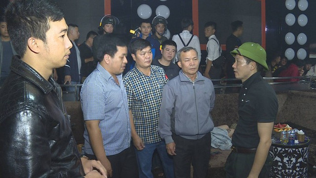 Những hình ảnh xông pha của Đại tá Vũ Hồng Văn tân Giám đốc Công an tỉnh Đồng Nai - Hình 6 Nhung hinh anh xong pha cua Dai ta Vu Hong Van tan Giam doc Cong an tinh Dong Nai-Hinh-6