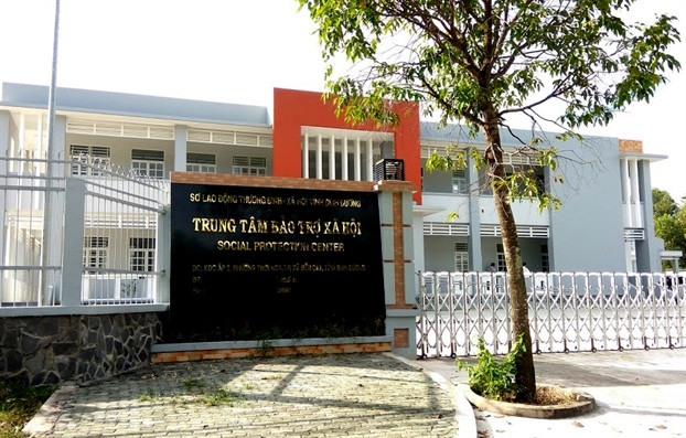 Nhân viên Trung tâm bảo trợ xã hội bị tố hiếp dâm thiếu nữ suốt 2 năm phân trần gì? Nhan vien Trung tam bao tro xa hoi bi to hiep dam thieu nu suot 2 nam phan tran gi?