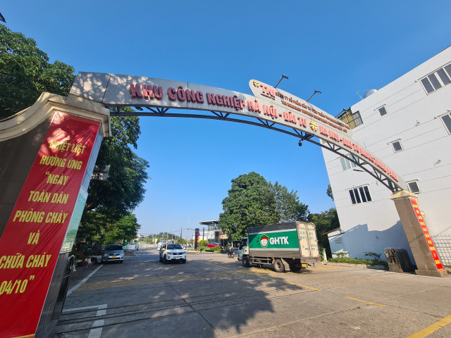 Điểm tên các công rình xây không phép trong KCN Hà Nội - Đài Tư - Hình 2 Diem ten cac cong rinh xay khong phep trong KCN Ha Noi - Dai Tu-Hinh-2