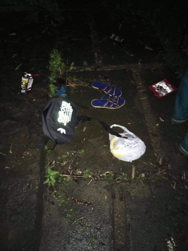 Thi thể 2 học sinh lớp 11 dưới hồ: Học sinh nữ nhắn tin 'đến thắp nhang cho tao' - Hình 2 Thi the 2 hoc sinh lop 11 duoi ho: Hoc sinh nu nhan tin 'den thap nhang cho tao'-Hinh-2