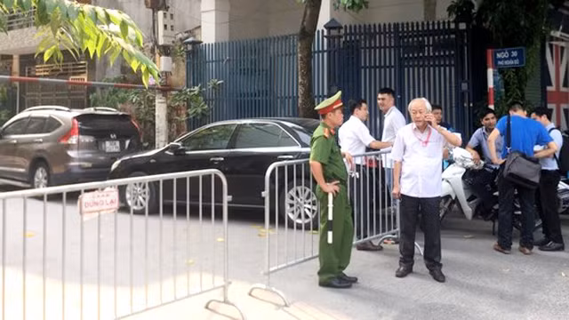 Hien truong vu ke cuong yeu giet 2 nu sinh vien roi nhay lau tu tu-Hinh-9