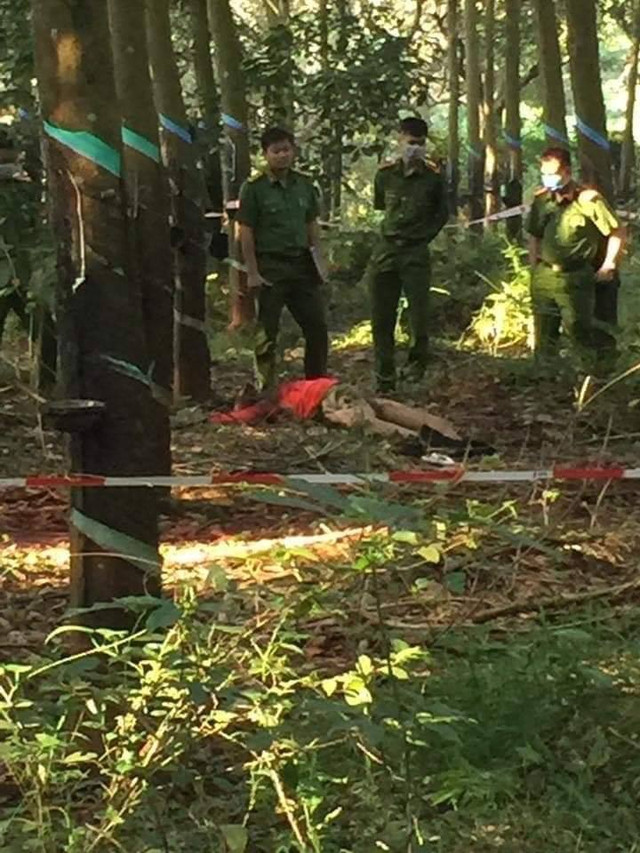 Thiếu nữ 16 tuổi chết lõa thể trong rừng cao su nghi bị hiếp dâm - Hình 2 Thieu nu 16 tuoi chet loa the trong rung cao su nghi bi hiep dam-Hinh-2