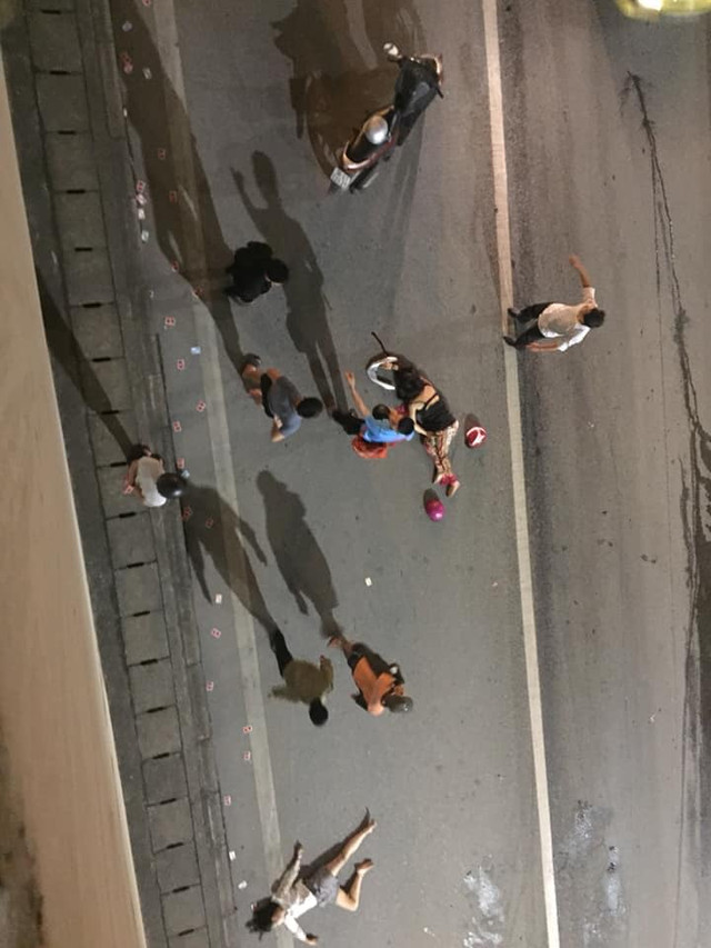 Cập nhật vụ Mercedes đâm 2 phụ nữ đi xe máy tử vong ở hầm Kim Liên - Hình 3 Cap nhat vu Mercedes dam 2 phu nu di xe may tu vong o ham Kim Lien-Hinh-3