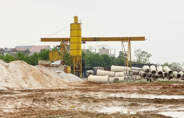 Cả trăm mét sông bị Cty Thăng Long san lấp trái phép: Hạt quản lý đê Sóc Sơn nói gì? - Hình 3 Ca tram met song bi Cty Thang Long san lap trai phep: Hat quan ly de Soc Son noi gi?-Hinh-3
