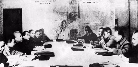 Tong tien cong va noi day Xuan 1975: Nghe thuat quan su vuot bac-Hinh-4